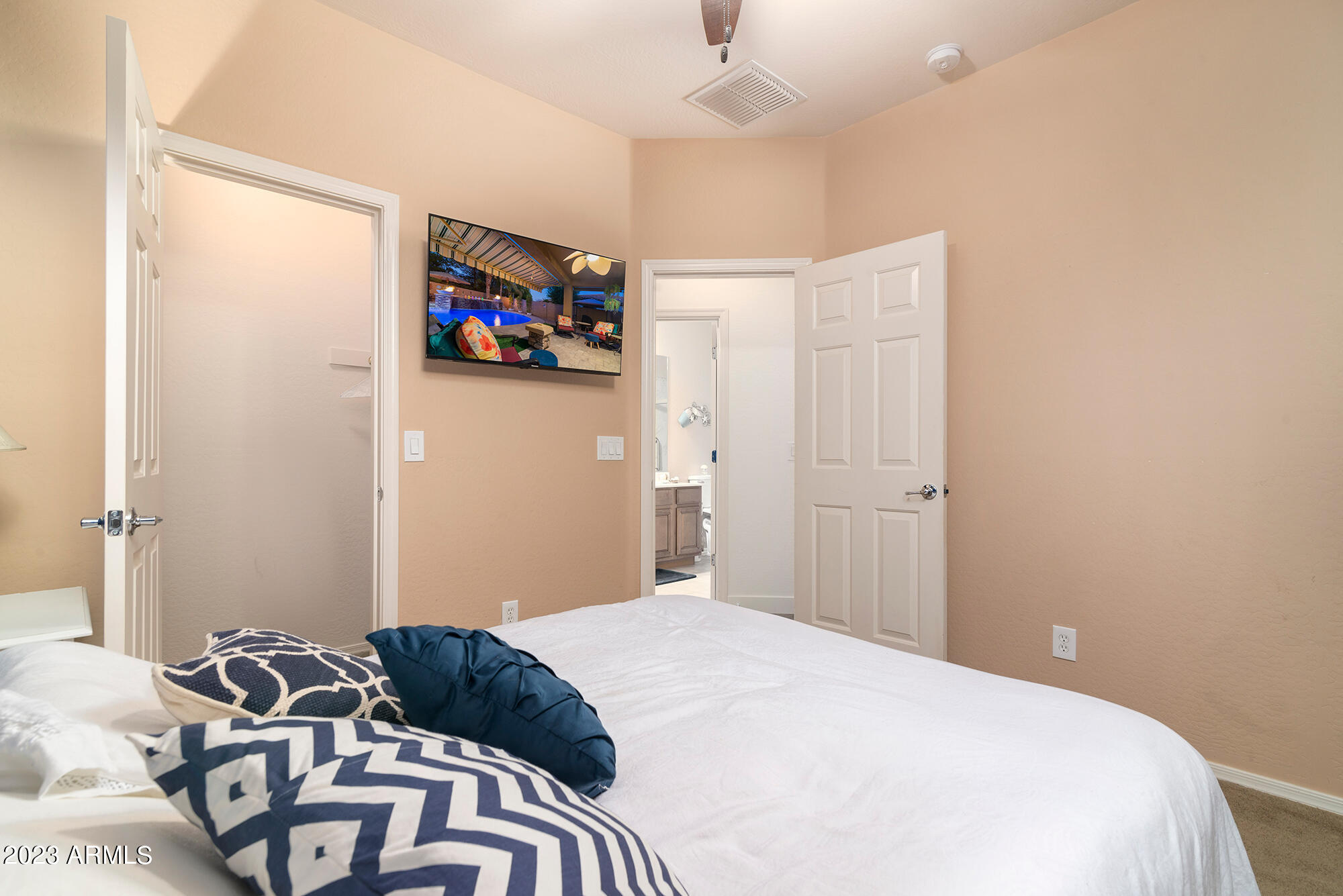 3046 East Ridgewood Lane Gilbert, AZ 85298 - Photo 26 of 38 DSC_0923