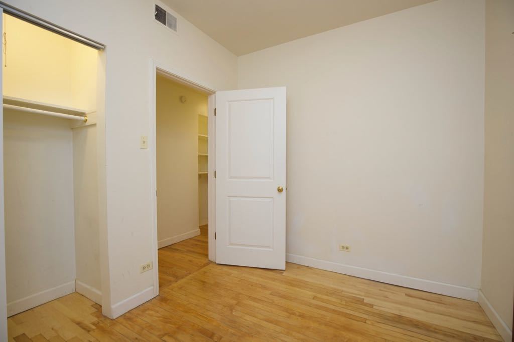 6713 North Sheridan Road, Unit 1N Chicago, IL 60626 - Photo 15 of 20 a view of an empty room
