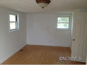 347 South Rugby Road Hendersonville, NC 28791 - Photo 6 of 9 Gallery Image 6