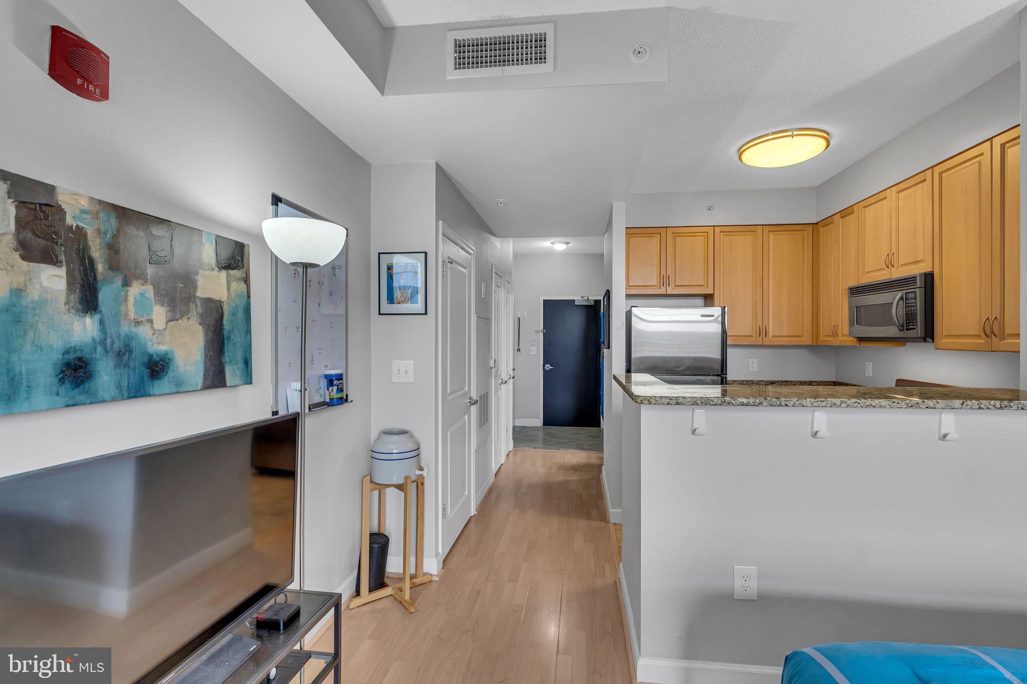 1111 25th Street Northwest, Unit 818 Washington, DC 20037 - Photo 7 of 22