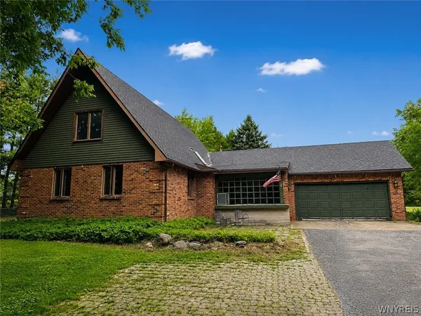 $299,999 | 13220 Big Tree Road, Wales, NY 14037
