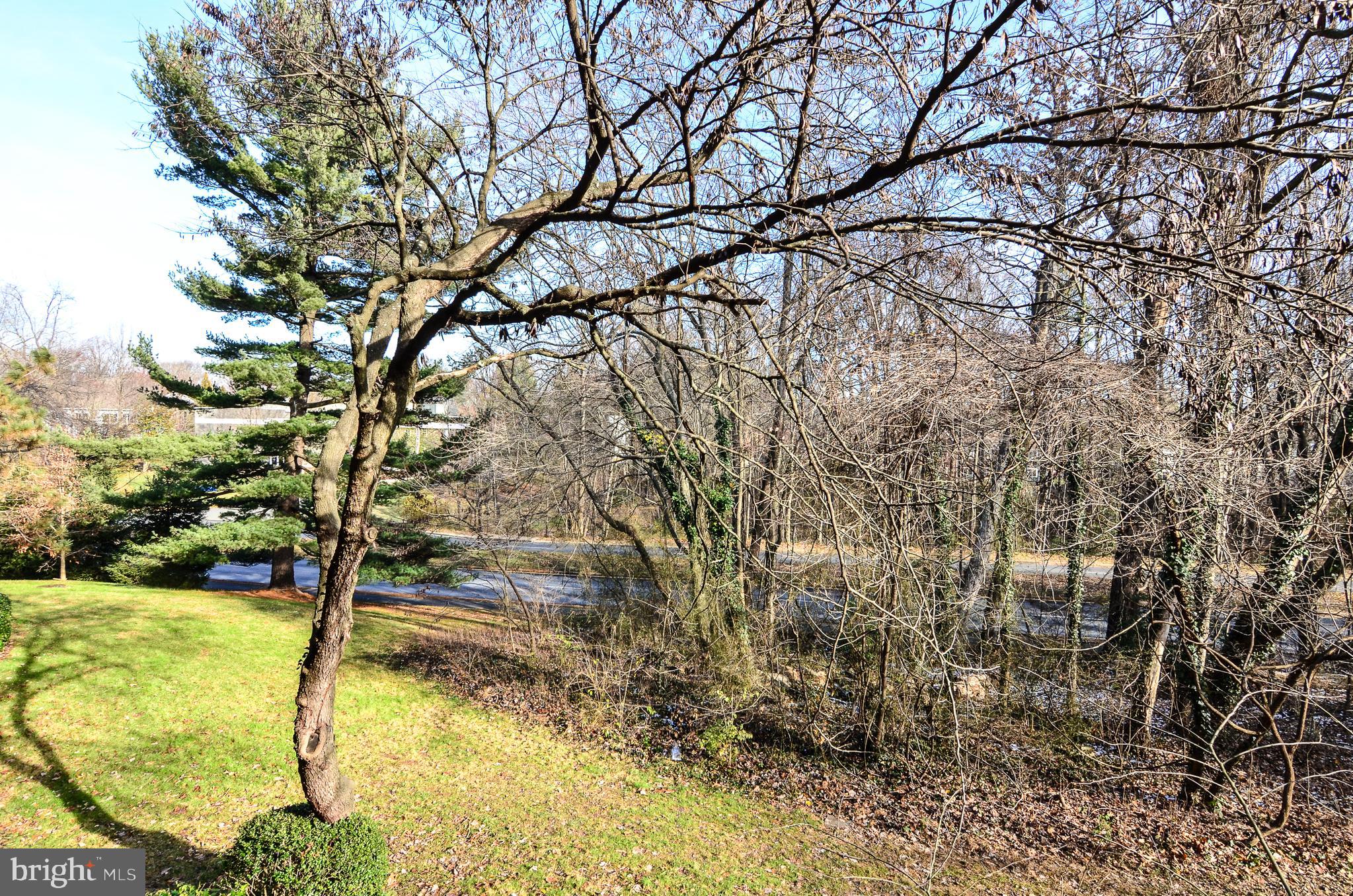 1427 Northgate Square, Unit 11B Reston, VA 20190 - Photo 23 of 41 Overlooking Greenspace