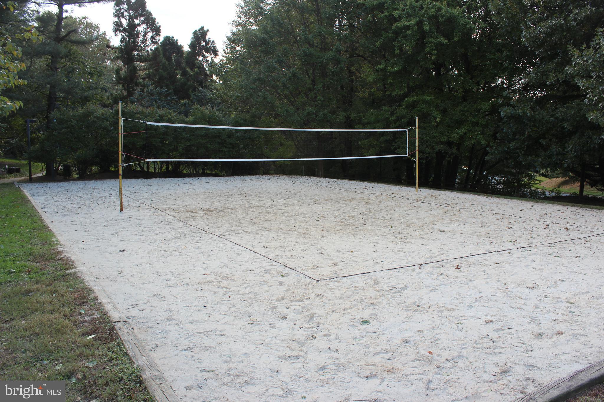 1427 Northgate Square, Unit 11B Reston, VA 20190 - Photo 33 of 41 Lake Anne Park / Reston Assoc Volleyball Court
