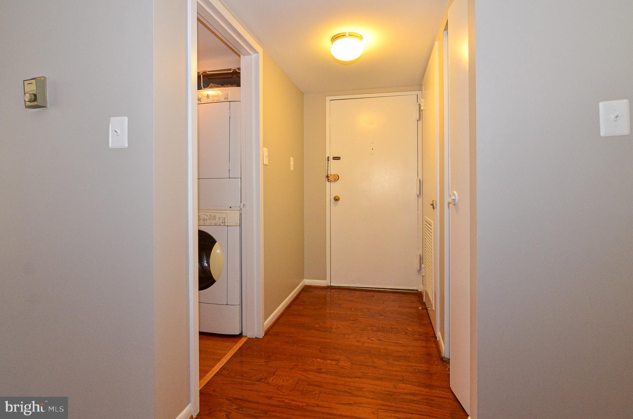 1427 Northgate Square, Unit 11B Reston, VA 20190 - Photo 7 of 41 Front Entry Way