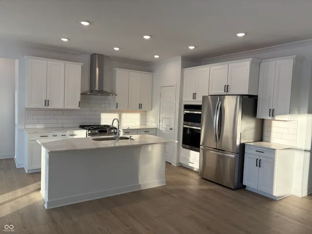 $599,995 | 446 Breakwater Drive, Plainfield, IN 46168