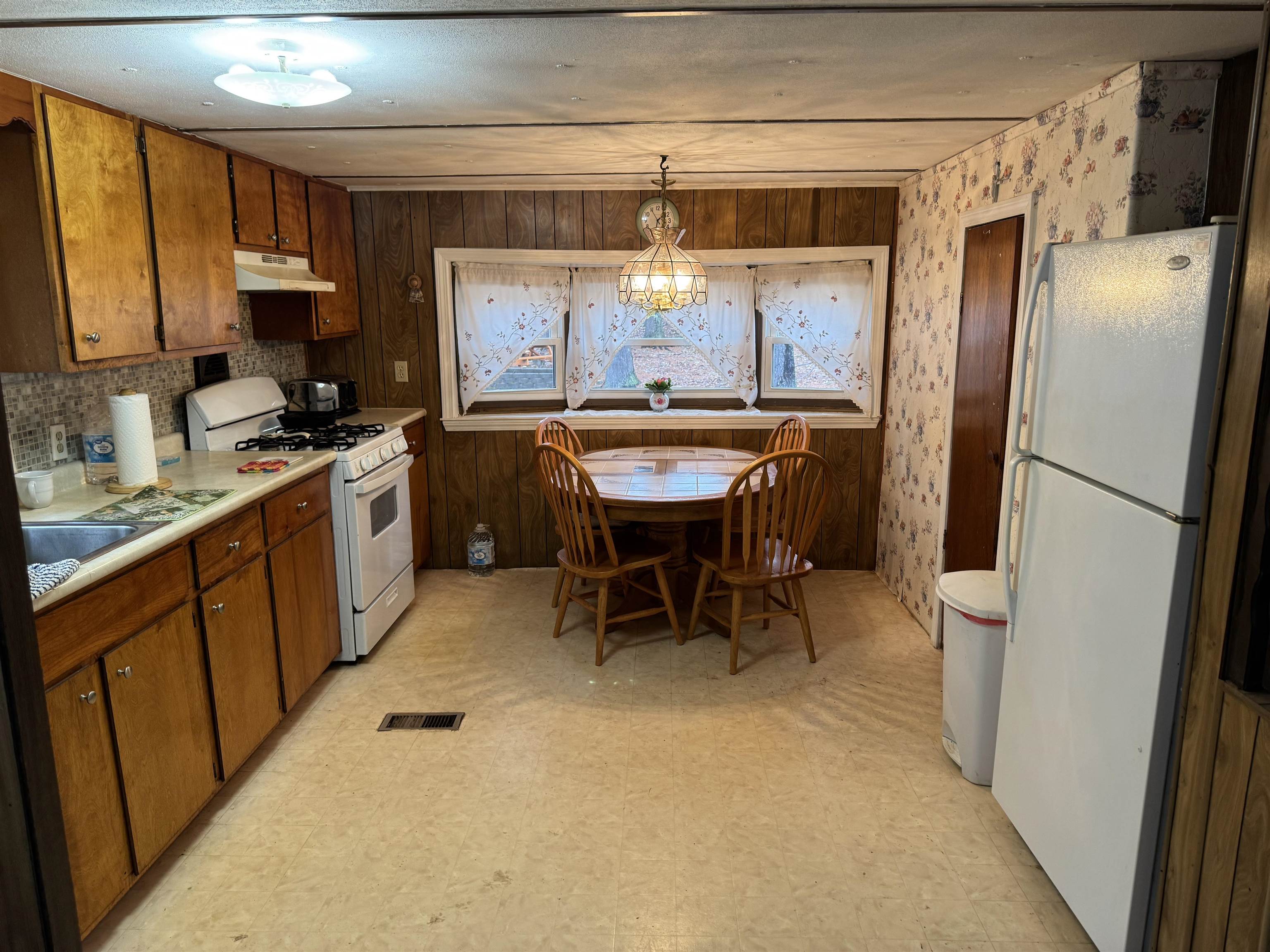 5 Coopers Grove Road Kingston, NH 03848 - Photo 9 of 17