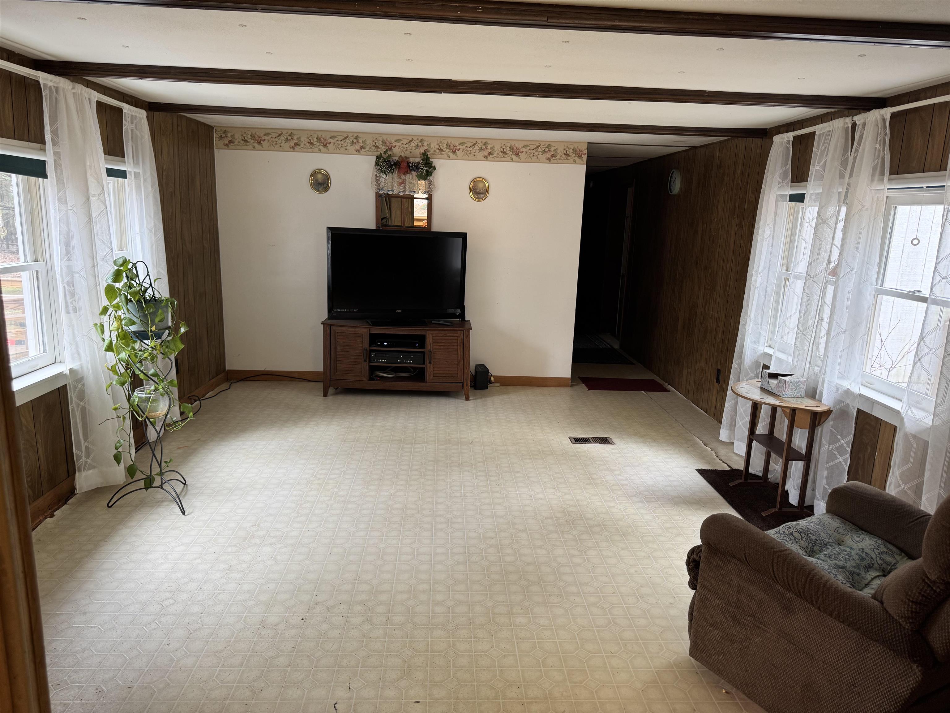 5 Coopers Grove Road Kingston, NH 03848 - Photo 10 of 17