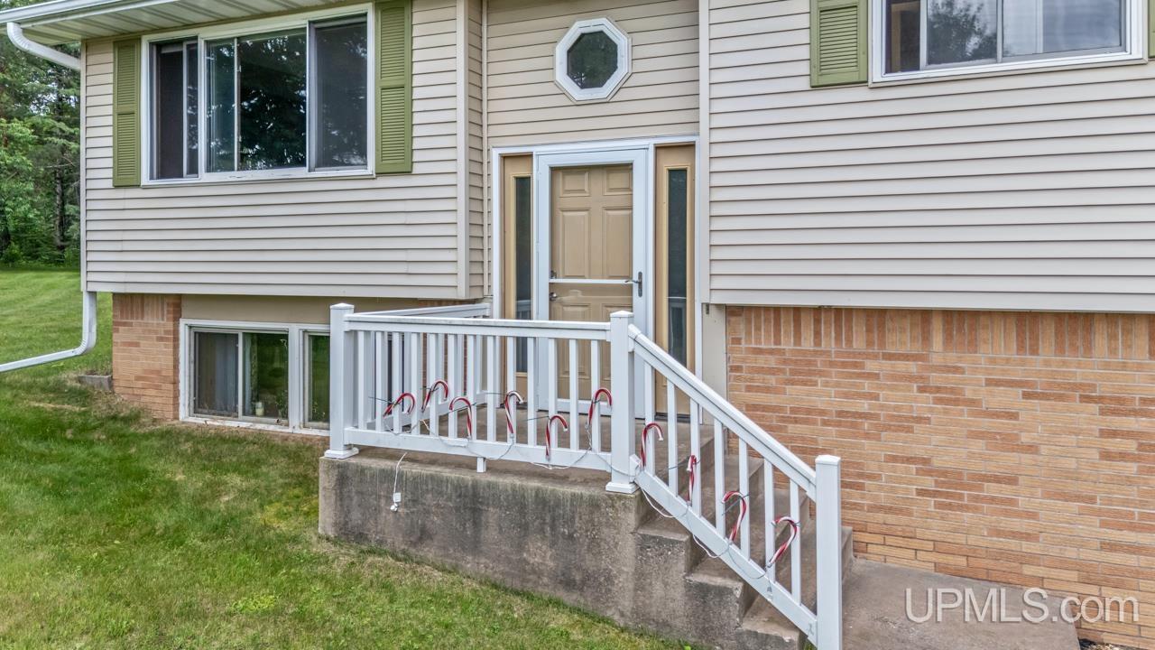 N1572 Hamilton Lake Road Vulcan, MI 49892 - Photo 18 of 27