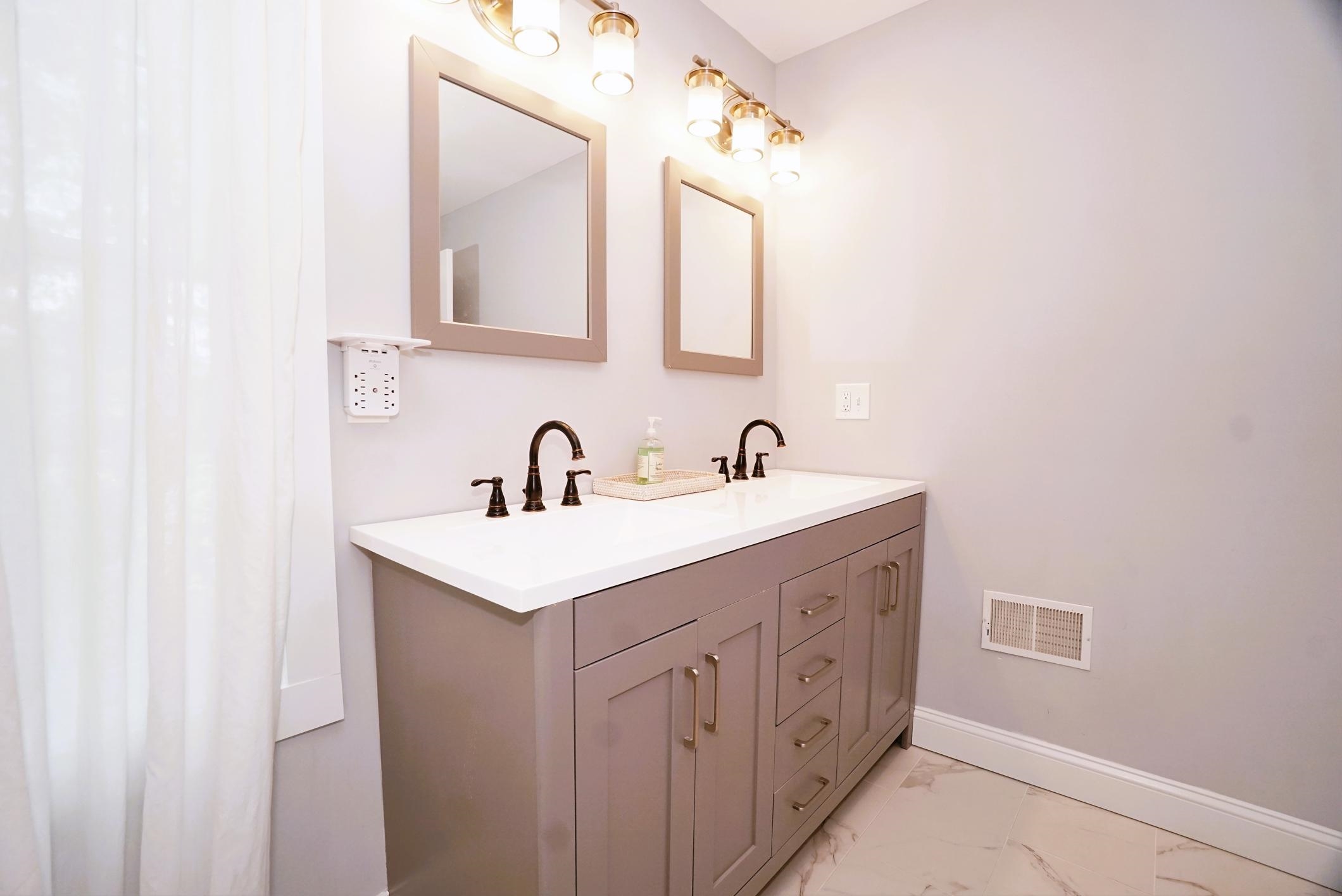 12 Grove Street Windham, NH 03087 - Photo 31 of 47