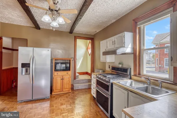$299,900 | 453 Carlisle Street, Hanover, PA 17331