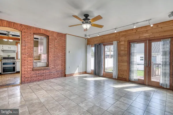 $299,900 | 453 Carlisle Street, Hanover, PA 17331