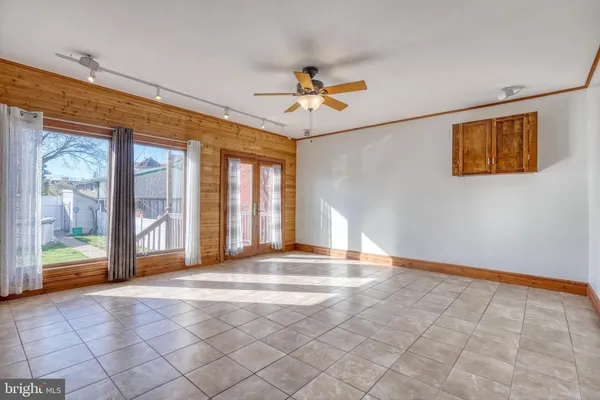 $299,900 | 453 Carlisle Street, Hanover, PA 17331