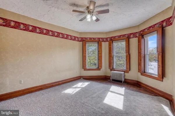 $299,900 | 453 Carlisle Street, Hanover, PA 17331