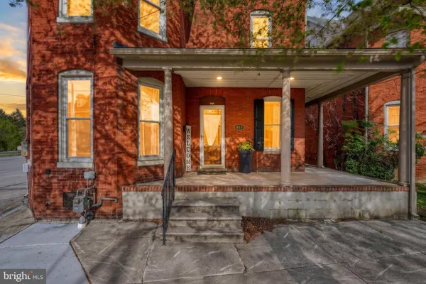 $299,900 | 453 Carlisle Street, Hanover, PA 17331