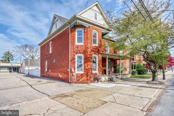 $299,900 | 453 Carlisle Street, Hanover, PA 17331
