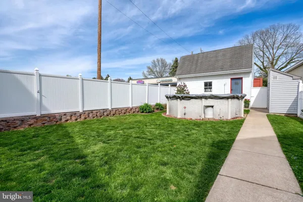 $299,900 | 453 Carlisle Street, Hanover, PA 17331