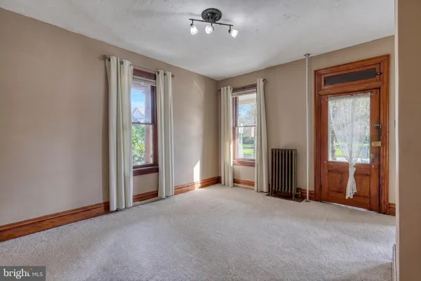 $299,900 | 453 Carlisle Street, Hanover, PA 17331
