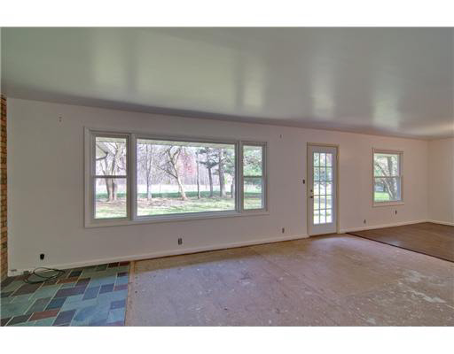 52536 Hickory Road Granger, IN 46530 - Photo 4 of 12