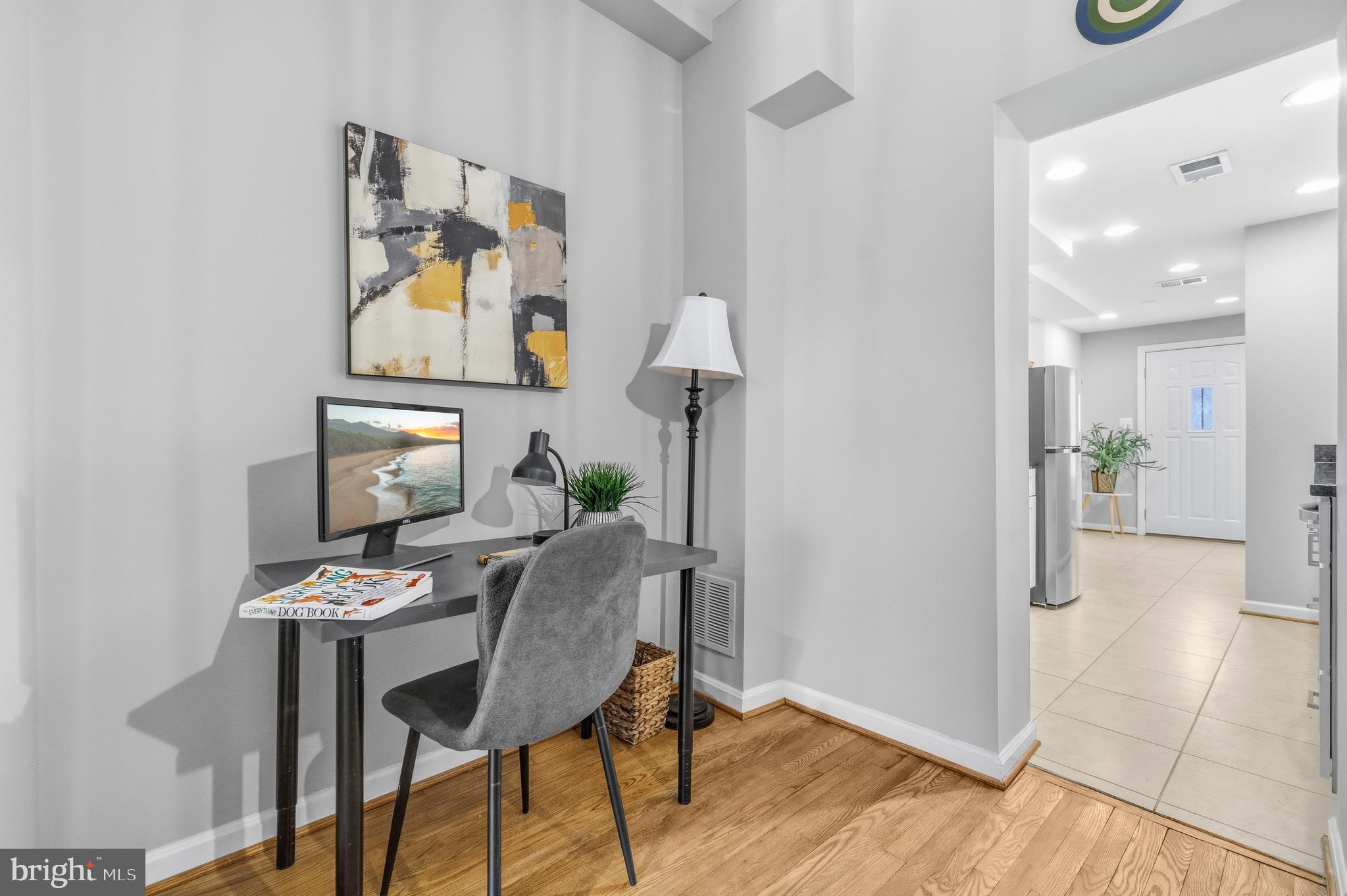 907 8th Street Northeast Washington, DC 20002 - Photo 8 of 33