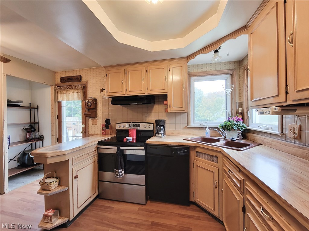 4671 Wayne Road Mantua, OH 44255 - Photo 17 of 34 Kitchen