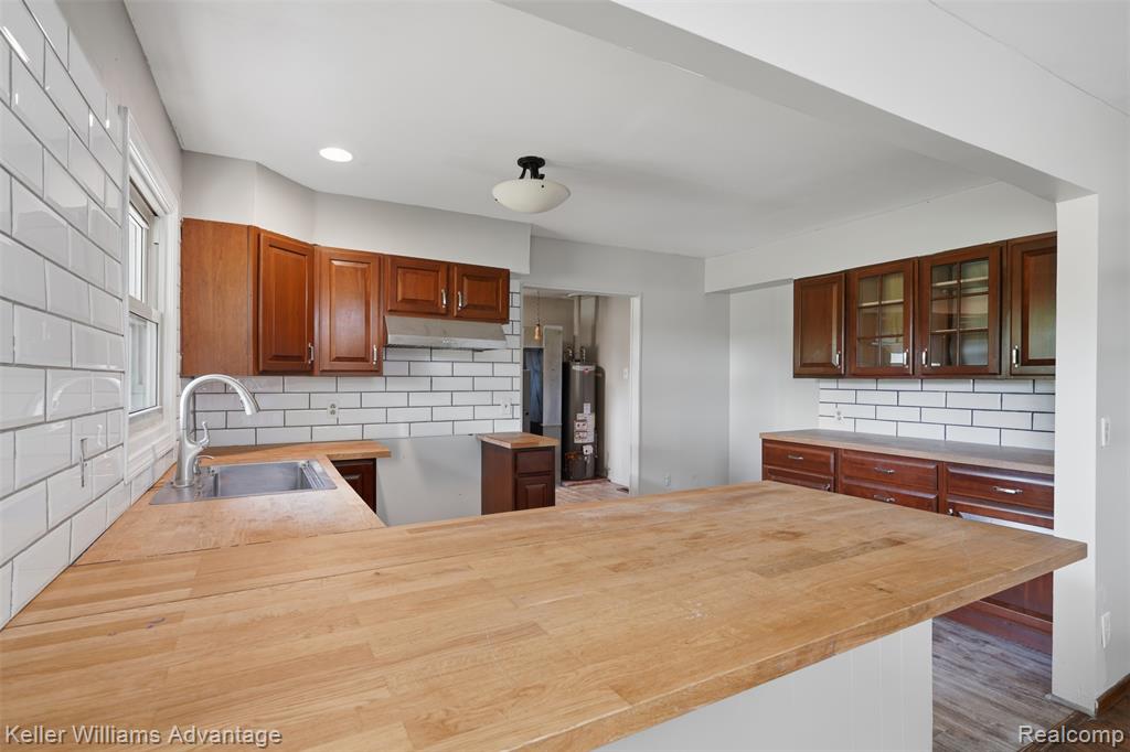 48053 Harris Road Belleville, MI 48111 - Photo 16 of 37