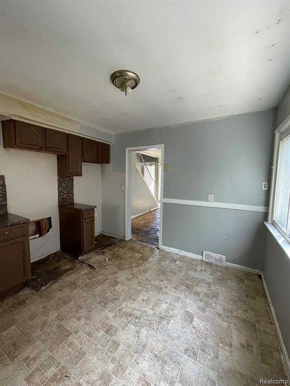 20569 Evergreen Road Detroit, MI 48219 - Photo 6 of 31
