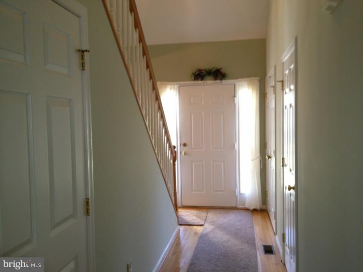 300 Quarry Road Perkasie, PA 18944 - Photo 4 of 20 Foyer