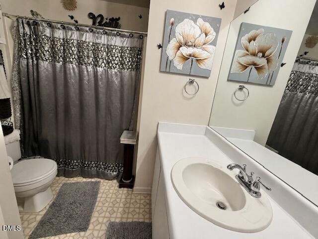 425 Talmage Street Raleigh, NC 27603 - Photo 7 of 9 hall bath