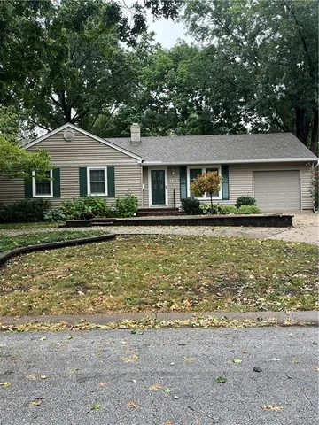 $295,900 | 1003 Northwest Maple Street, Lee's Summit, MO 64063