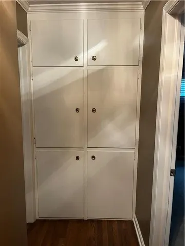 $295,900 | 1003 Northwest Maple Street, Lee's Summit, MO 64063