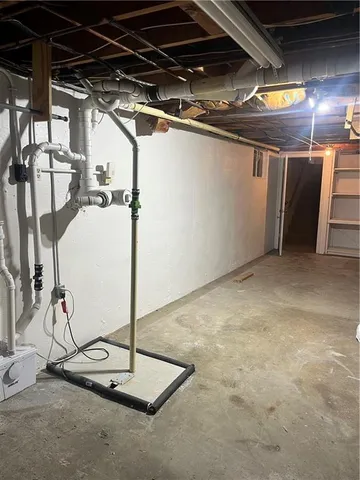 $295,900 | 1003 Northwest Maple Street, Lee's Summit, MO 64063