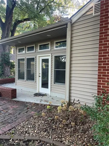 $295,900 | 1003 Northwest Maple Street, Lee's Summit, MO 64063