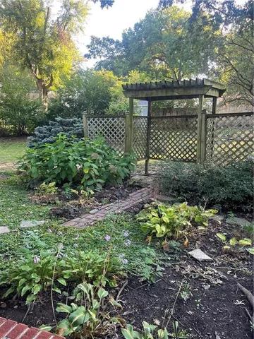 $295,900 | 1003 Northwest Maple Street, Lee's Summit, MO 64063