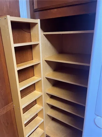 $295,900 | 1003 Northwest Maple Street, Lee's Summit, MO 64063