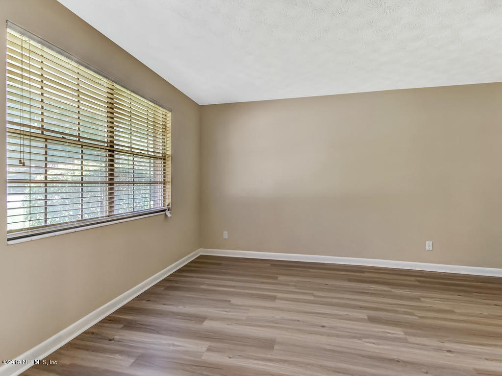 8206 Alderman Road Jacksonville, FL 32211 - Photo 9 of 52 8206 Alderman Rd Jacksonville-012-035-De