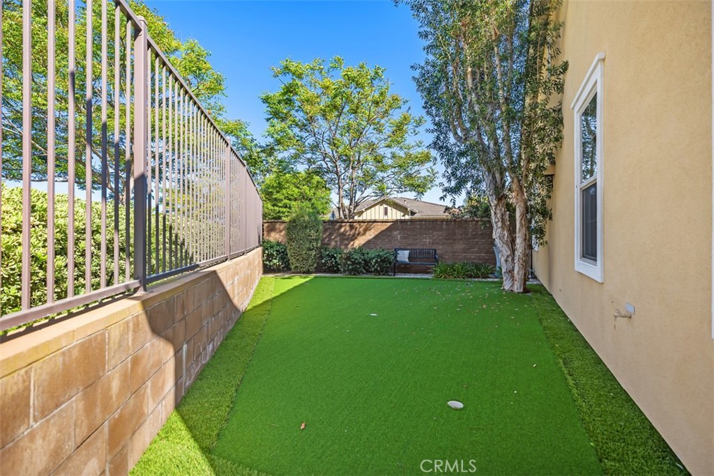 3 Planeo Rancho Mission Viejo, CA 92694 - Photo 26 of 37 a view of a garden from a balcony