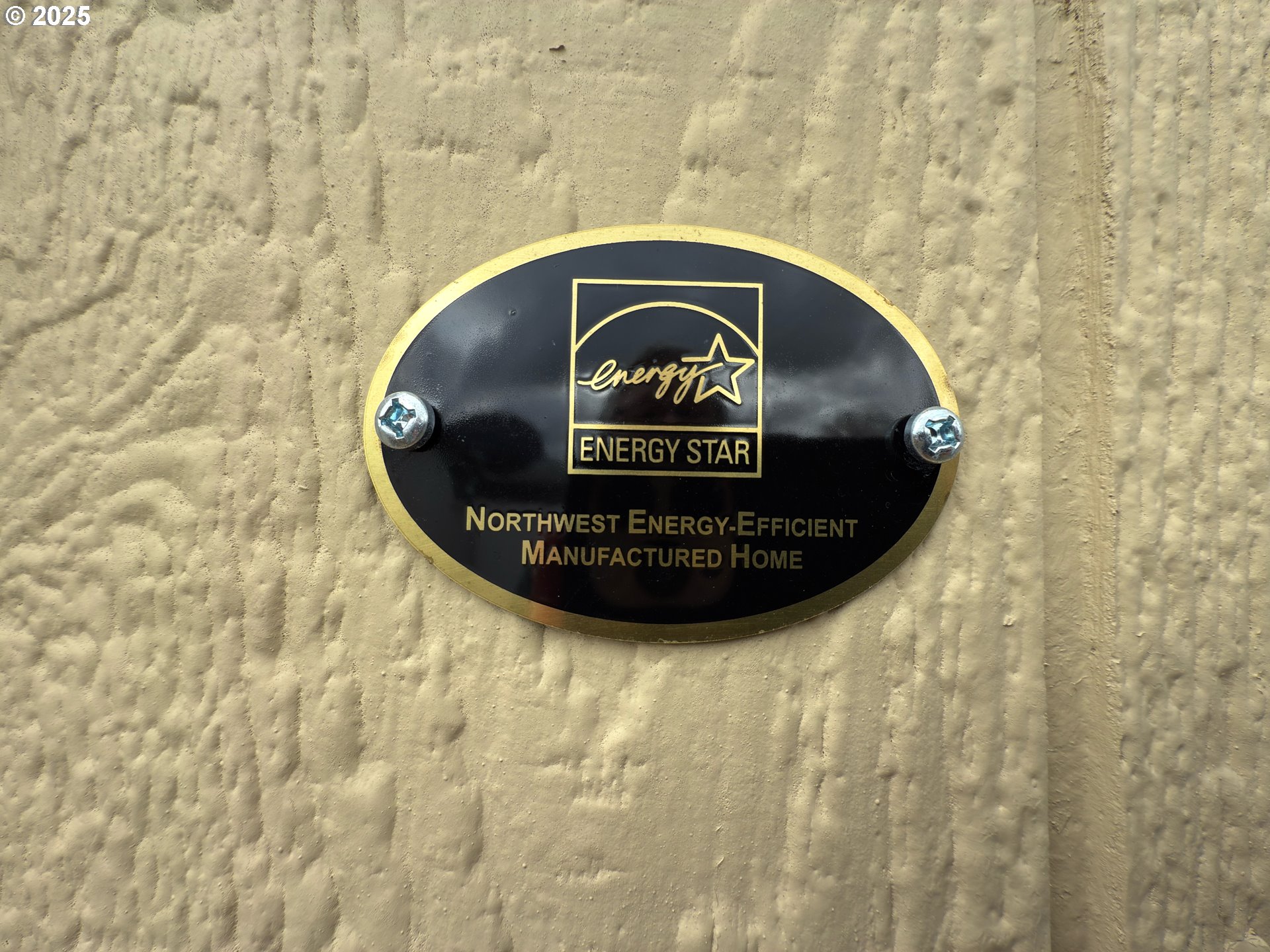 19605 River Road, Unit 3 Gladstone, OR 97027 - Photo 13 of 13 a view of cabinet