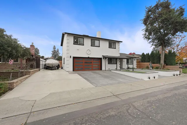 an aerial view of tennis court