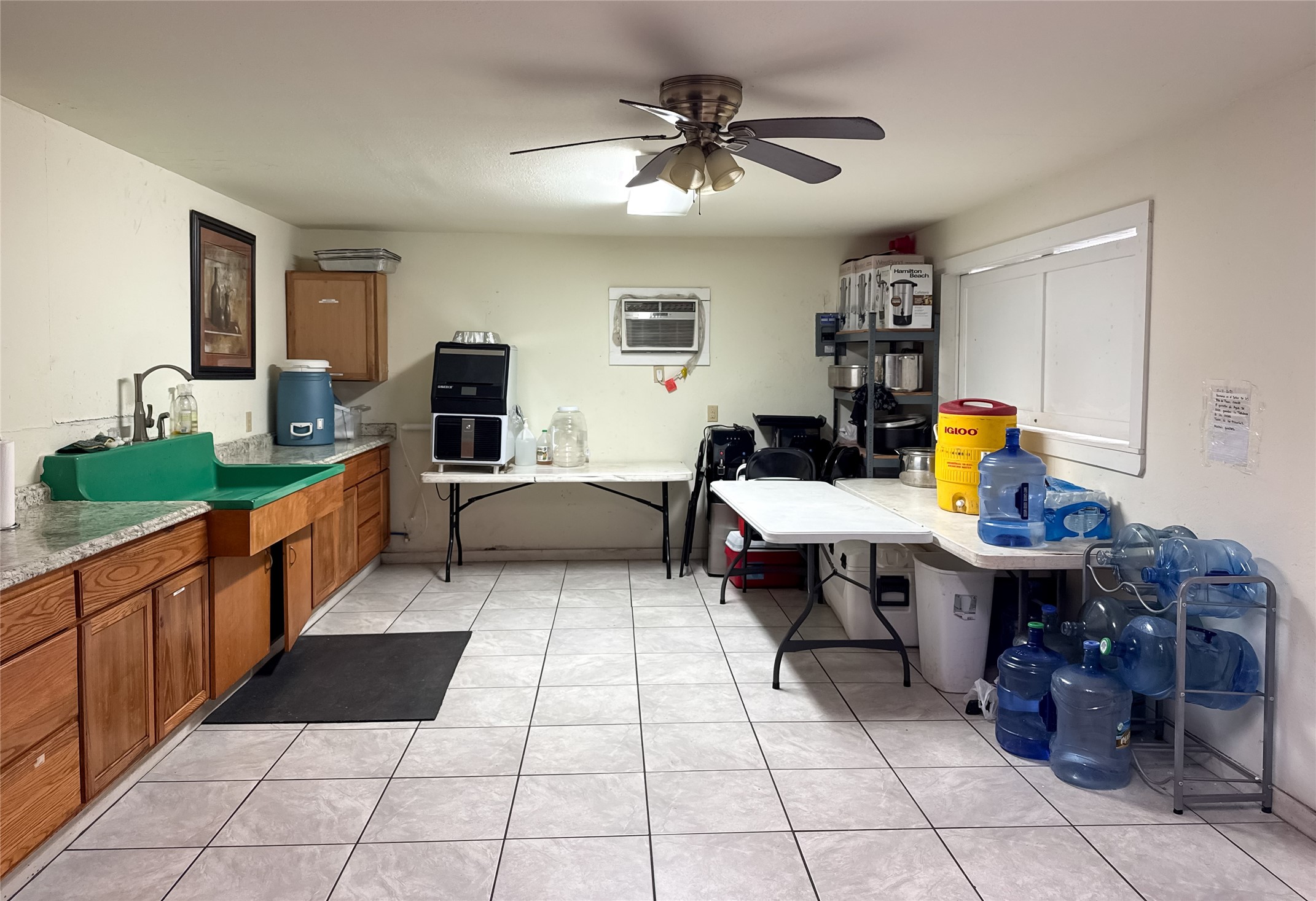 6122 Jessamine Street Houston, TX 77081 - Photo 18 of 29 Kitchen area