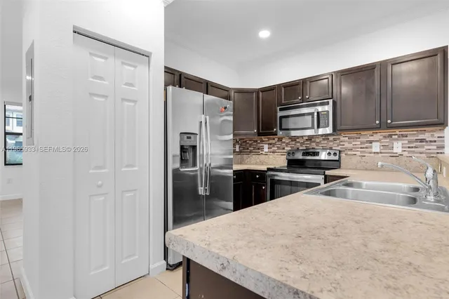 $2,400 | 3202 Southeast 6th Street, Unit 3202, Homestead, FL 33033