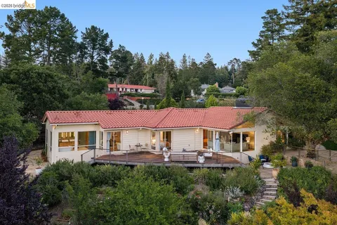 $2,290,000 | 12131 Skyline Boulevard, Oakland, CA 94619