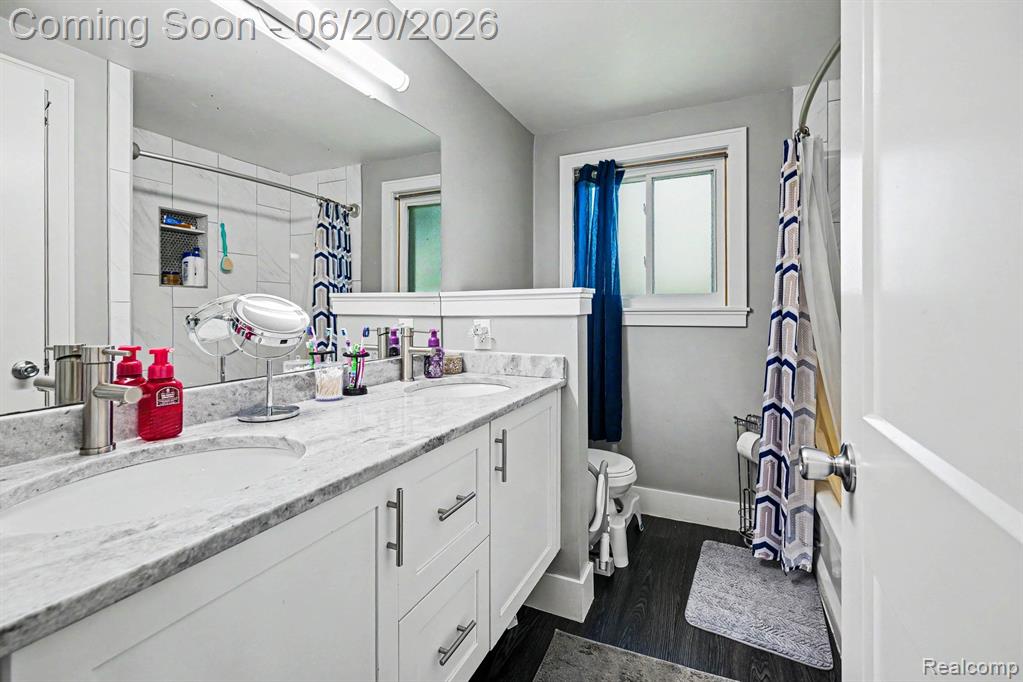 30831 Ridgefield Avenue Warren, MI 48088 - Photo 13 of 17
