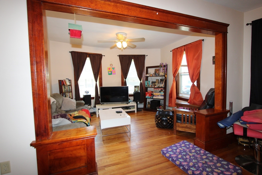 21 Ames Street Worcester, MA 01610 - Photo 13 of 41