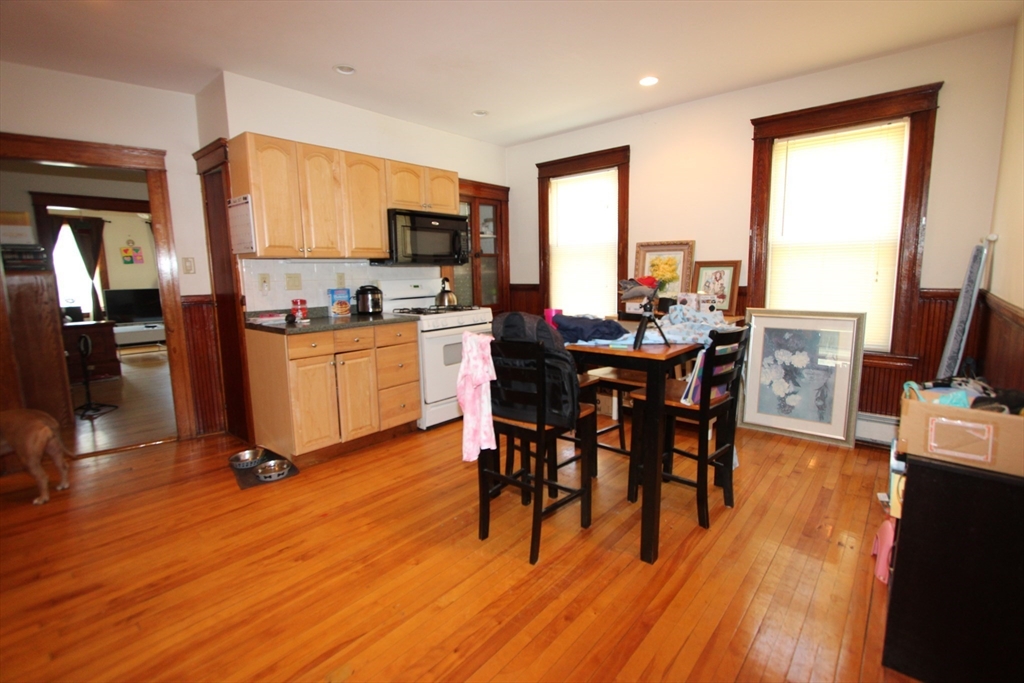 21 Ames Street Worcester, MA 01610 - Photo 15 of 41