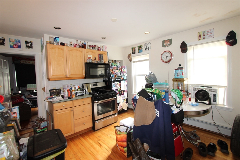 21 Ames Street Worcester, MA 01610 - Photo 18 of 41