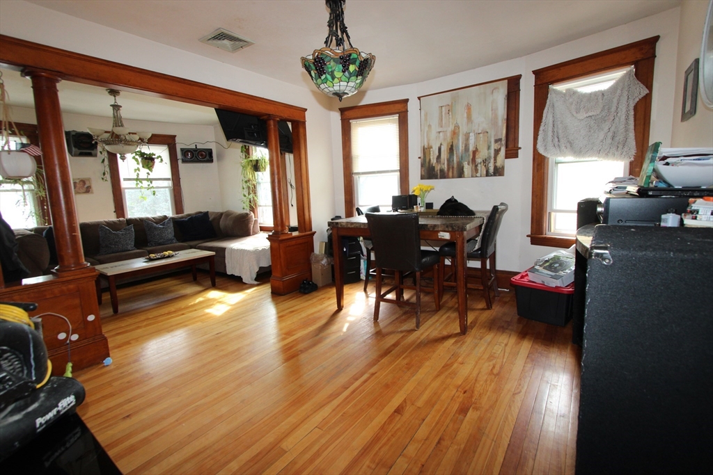 21 Ames Street Worcester, MA 01610 - Photo 19 of 41