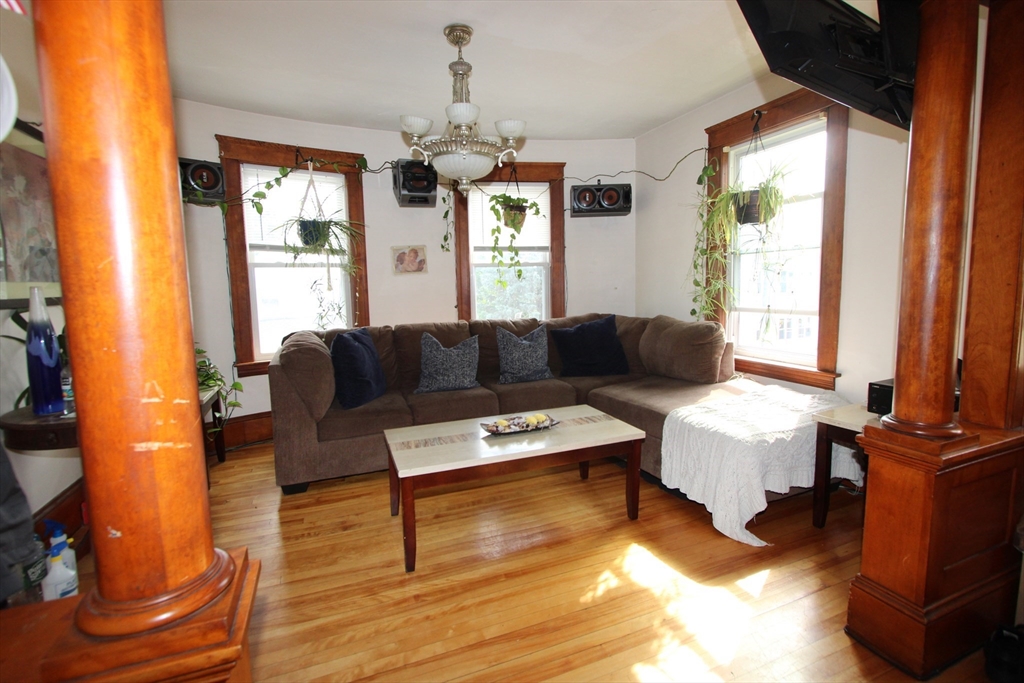21 Ames Street Worcester, MA 01610 - Photo 21 of 41