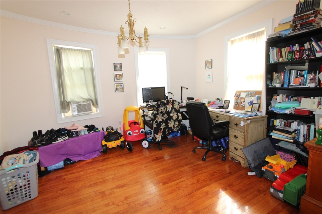 21 Ames Street Worcester, MA 01610 - Photo 29 of 41
