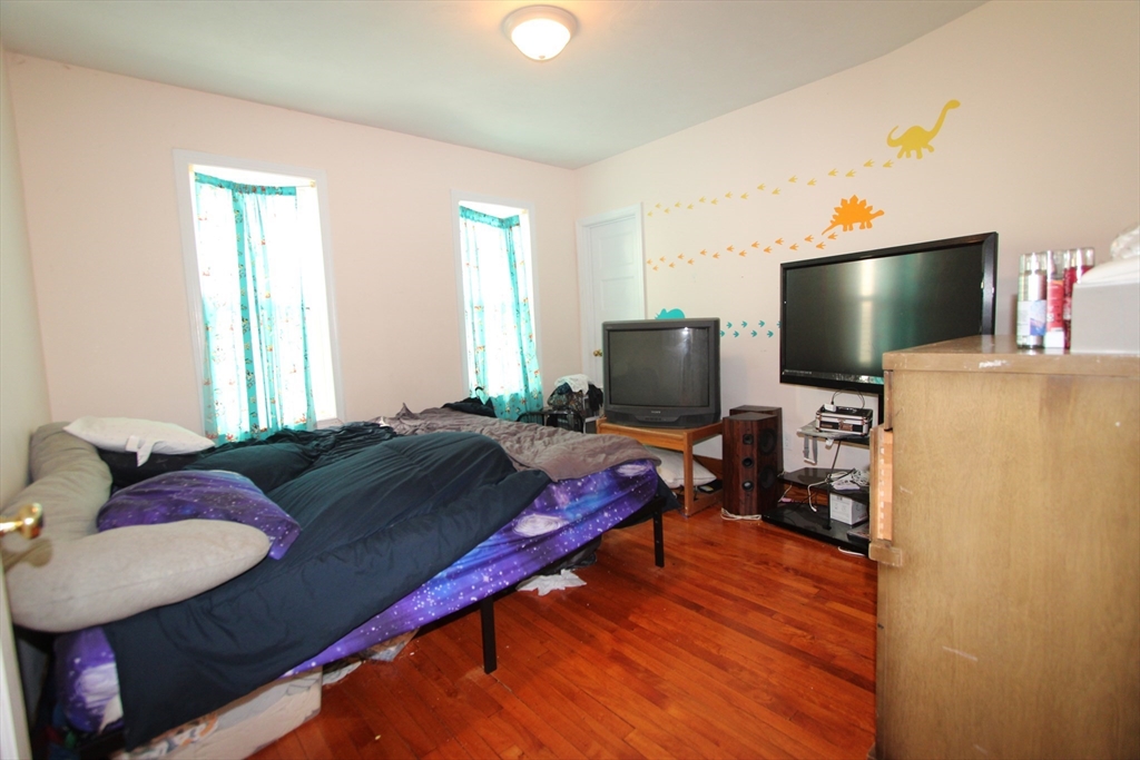 21 Ames Street Worcester, MA 01610 - Photo 31 of 41