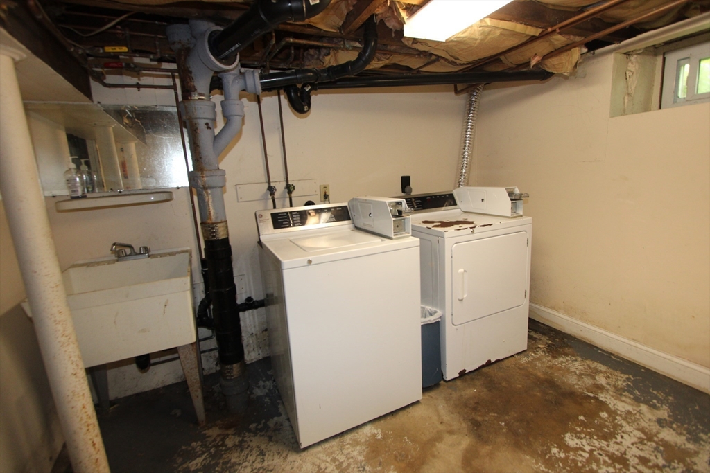 21 Ames Street Worcester, MA 01610 - Photo 5 of 41